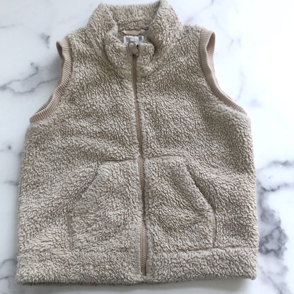 Uniqlo Kids Fluffy Yarn Fleece Vest Sherpa Fleece Vest Ivory Unisex Girls Sz 2-3